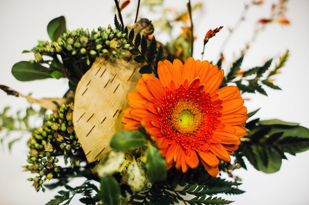 If you live here full time, we’ve got you covered providing you with design services that you’ll enjoy day in and day out. Part-timers… let US stage your space, taking on the transition to autumn, providing welcoming charm for your next arrival!